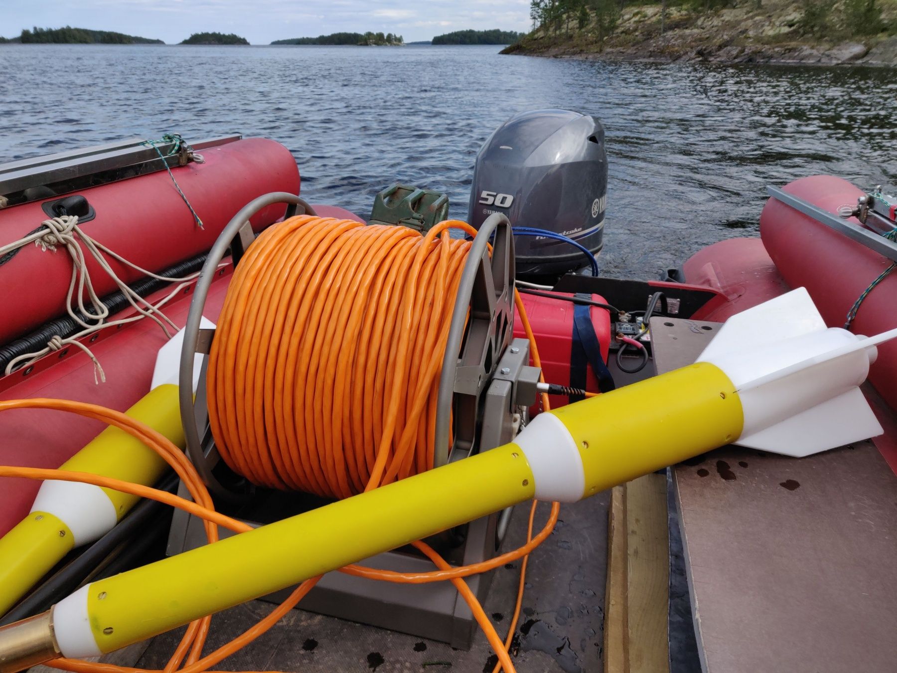 Filed test of marine magnetometer Marimag (towed fish modules and deck reel)