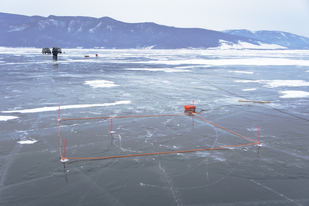 Measurement array (Tx and Rx loops) installed at the frozen lake Baikal 